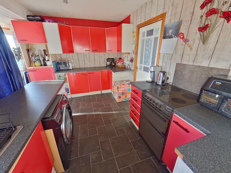 Property photo 3 of 11 Photo 9