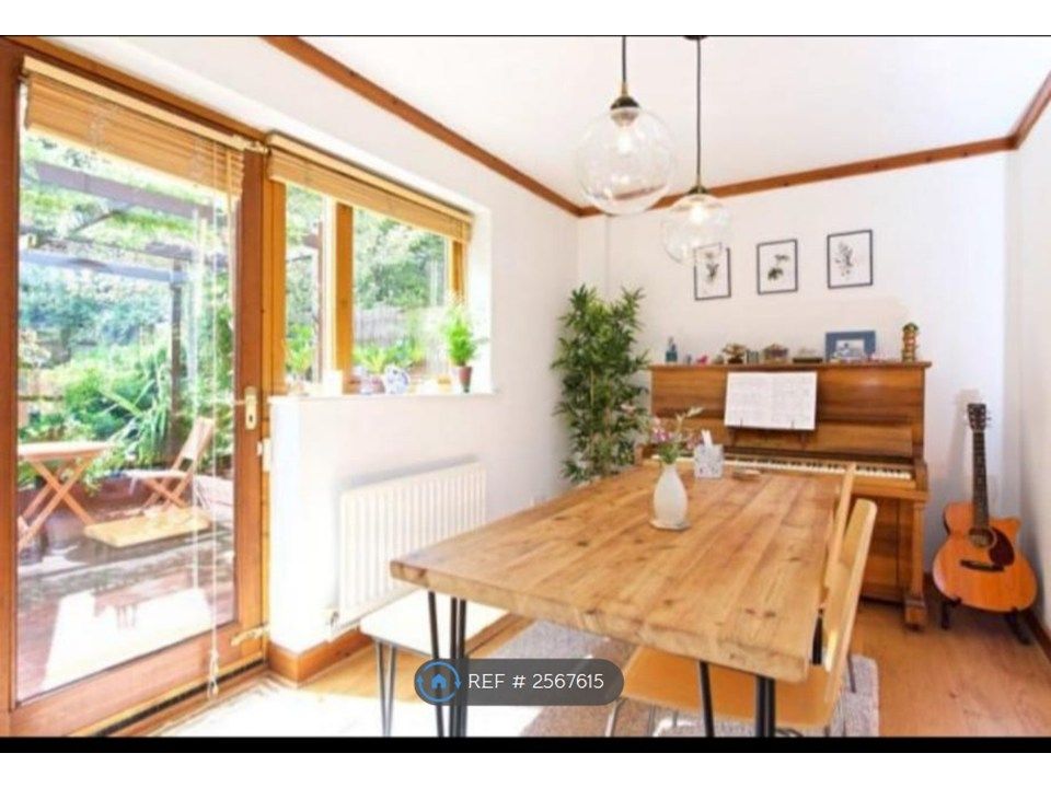 Property photo 3 of 25