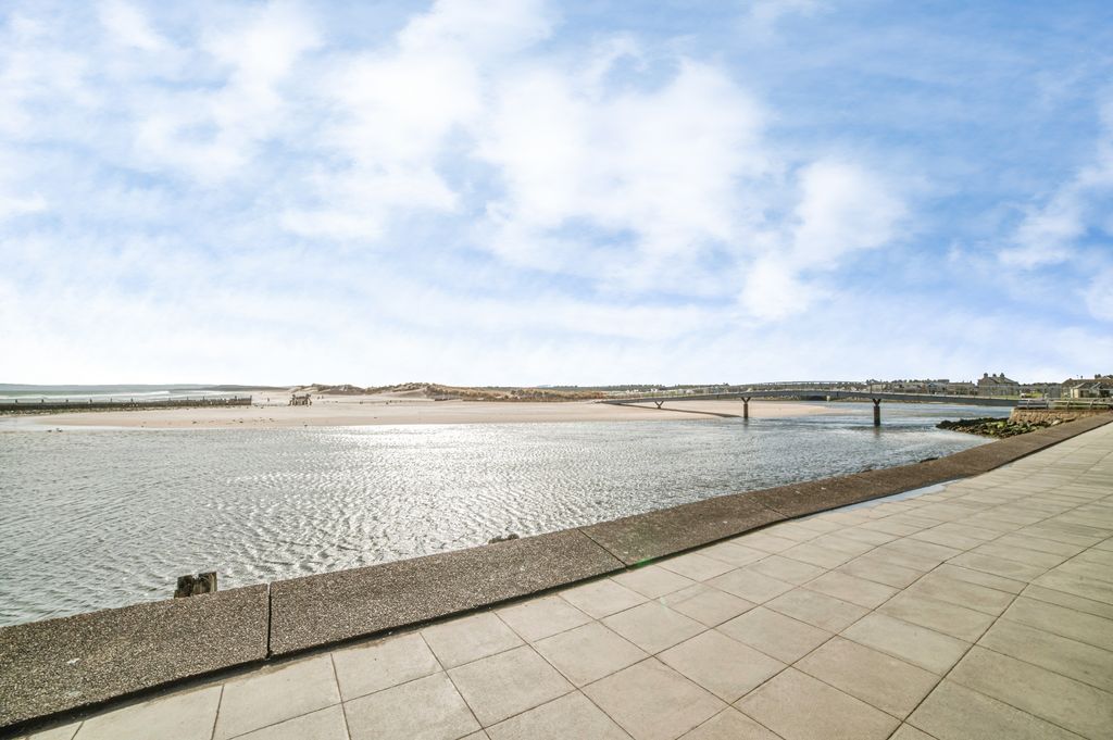 Property photo 2 of 15 View