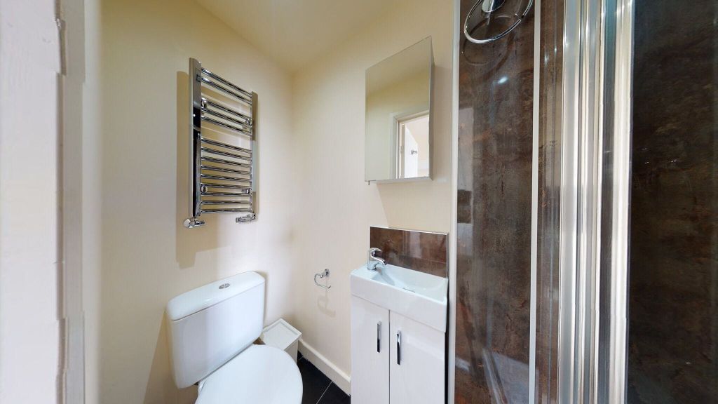 Property photo 3 of 8 Bathroom
