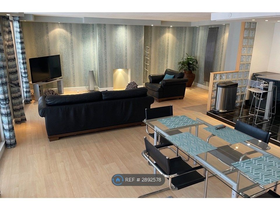 Property photo 2 of 14 Lounge Area