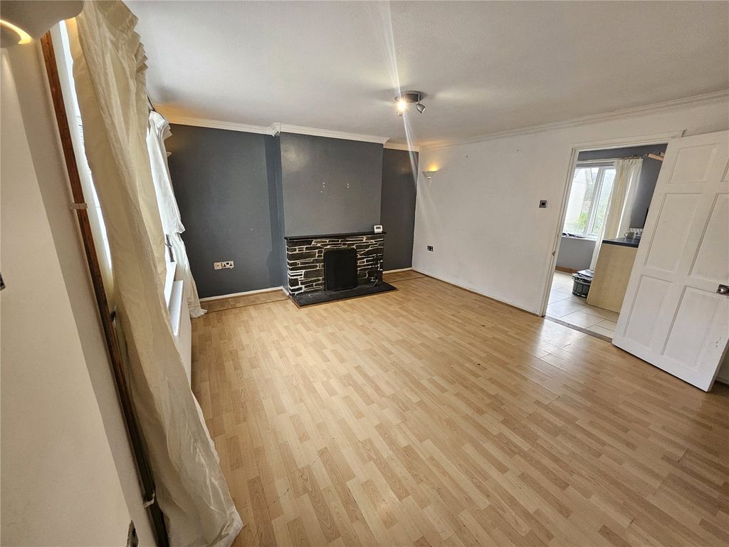 Property photo 2 of 11 Picture No. 65