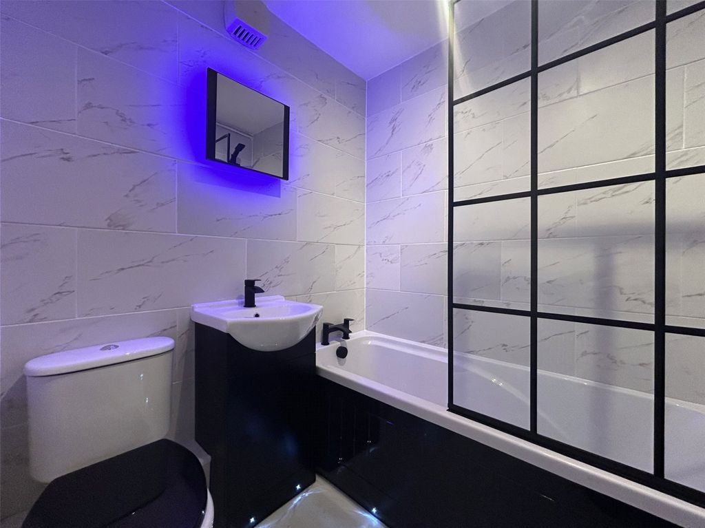 Property photo 3 of 7 Picture No. 08