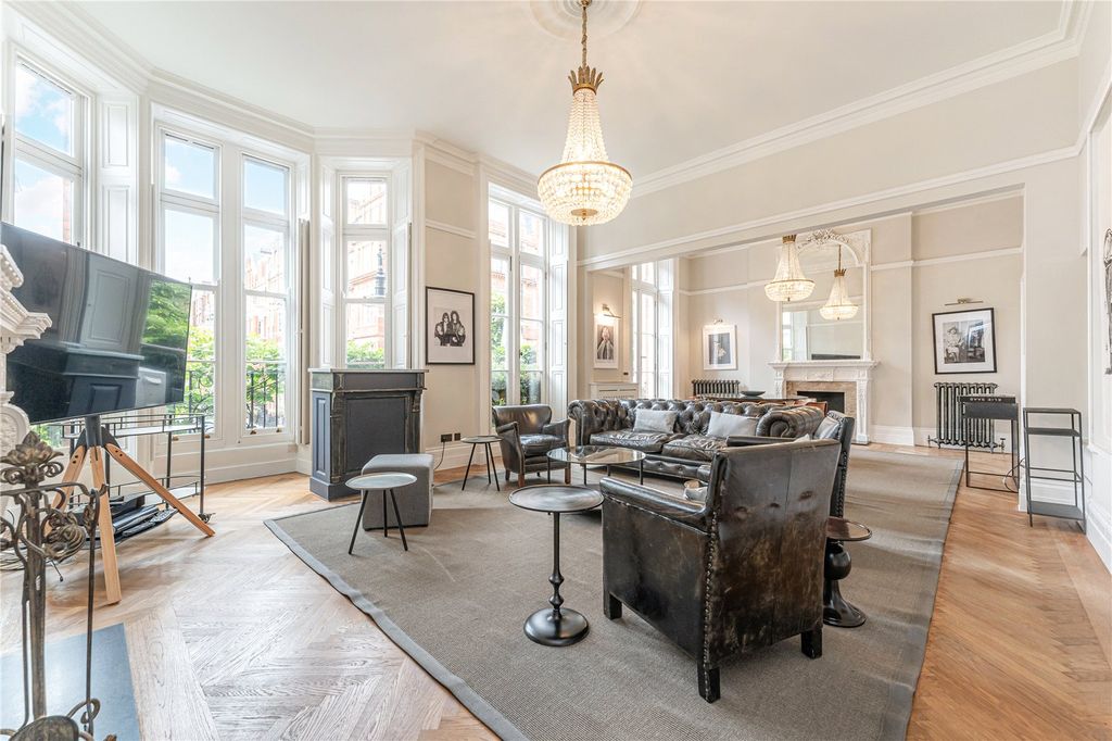 Property photo 3 of 18 Reception Room