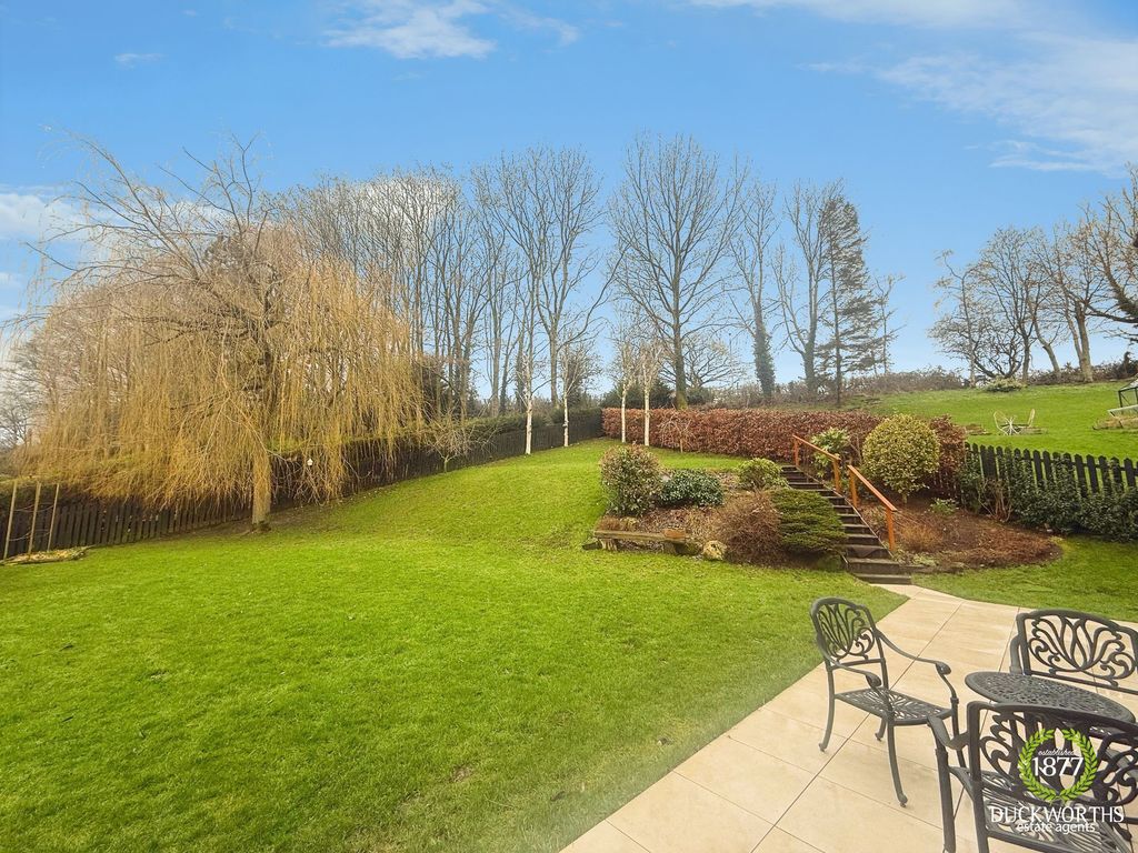 Property photo 2 of 53