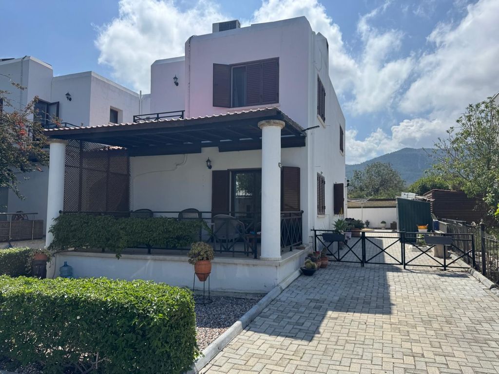 Property photo 1 of 23 Detached 3 Bedroom Villa On Gated Community With Communal Pool Image No 1