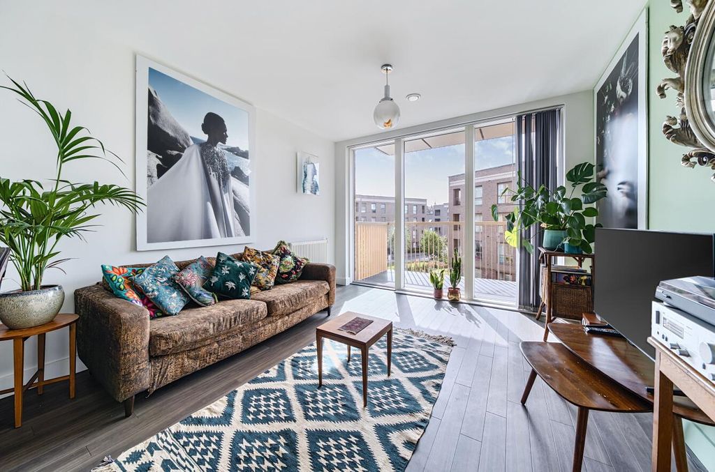 Property photo 1 of 12 1347019-13-68B8182E4Cca0.Jpg