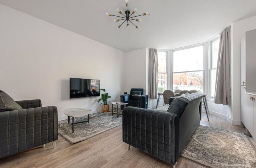 Property photo 3 of 6 Picture No. 08