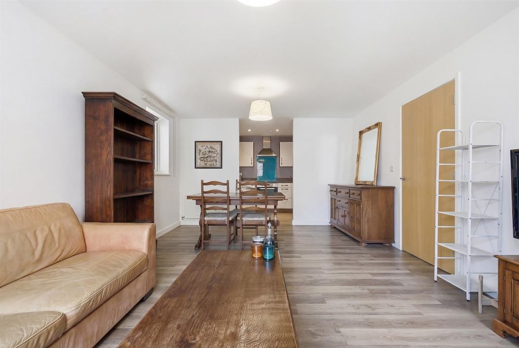 Property photo 1 of 13 6_Img_3592.Jpg