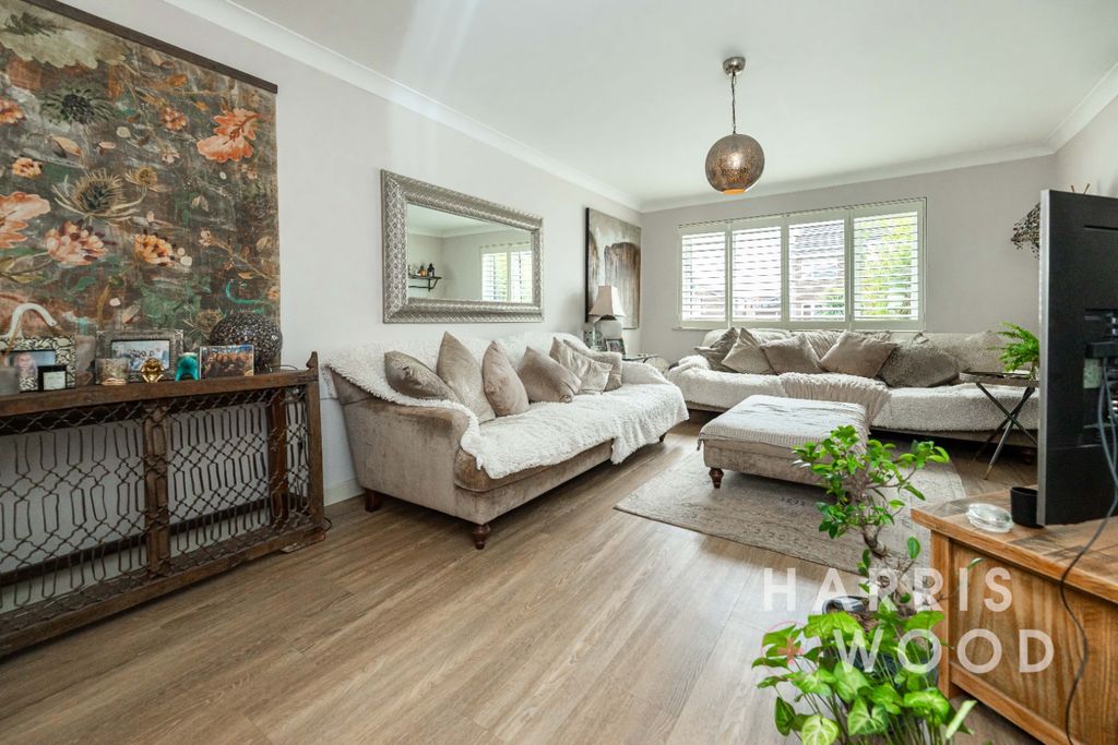 Property photo 3 of 31 4499412