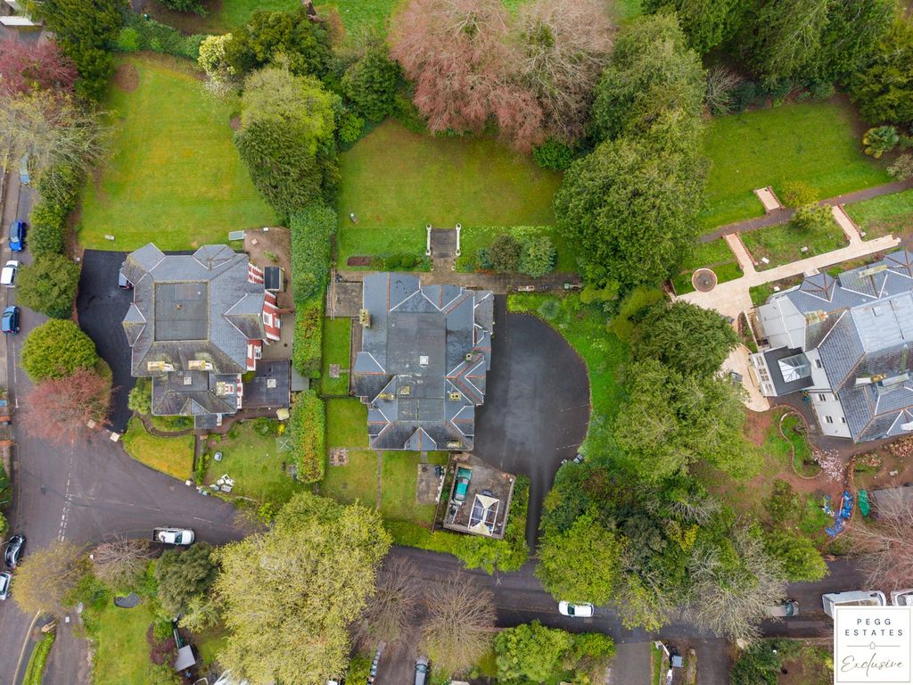 Property photo 3 of 40