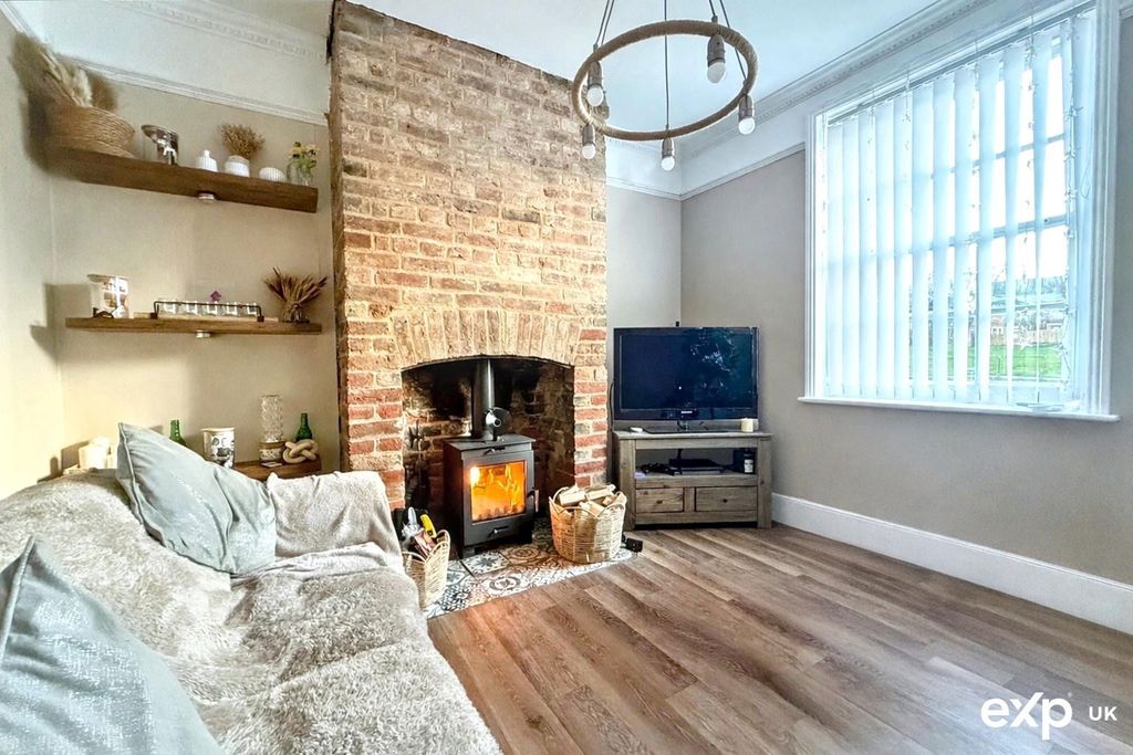 Property photo 3 of 20