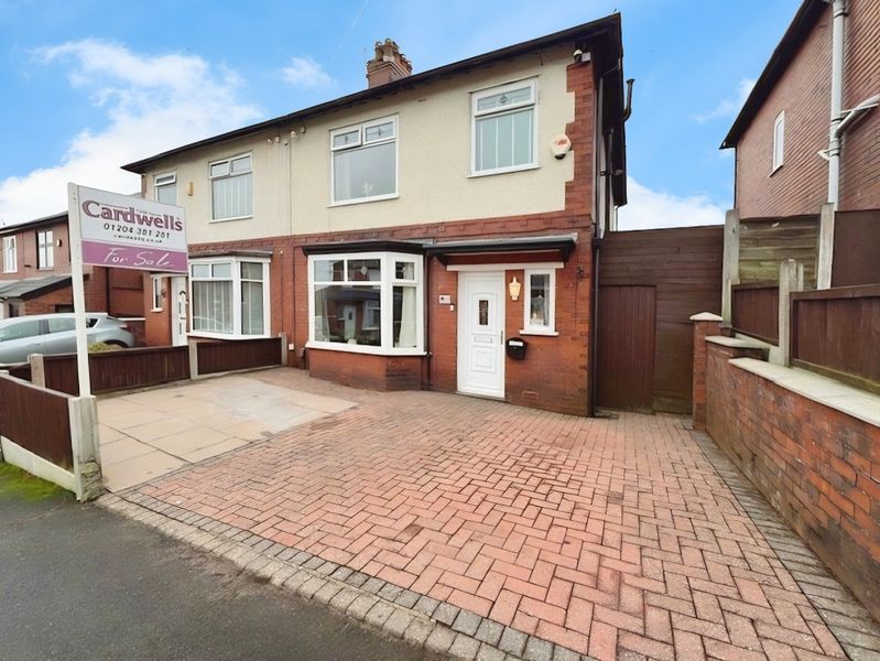 Property photo 1 of 20 External