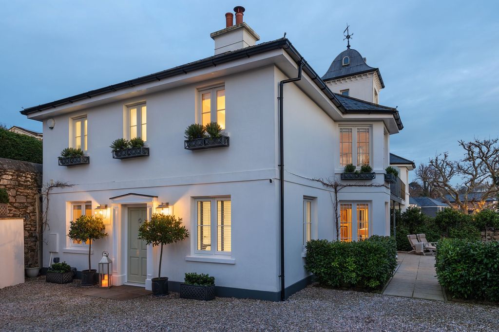 Property photo 1 of 19 Hill House, Stoke Gabriel_Twilight