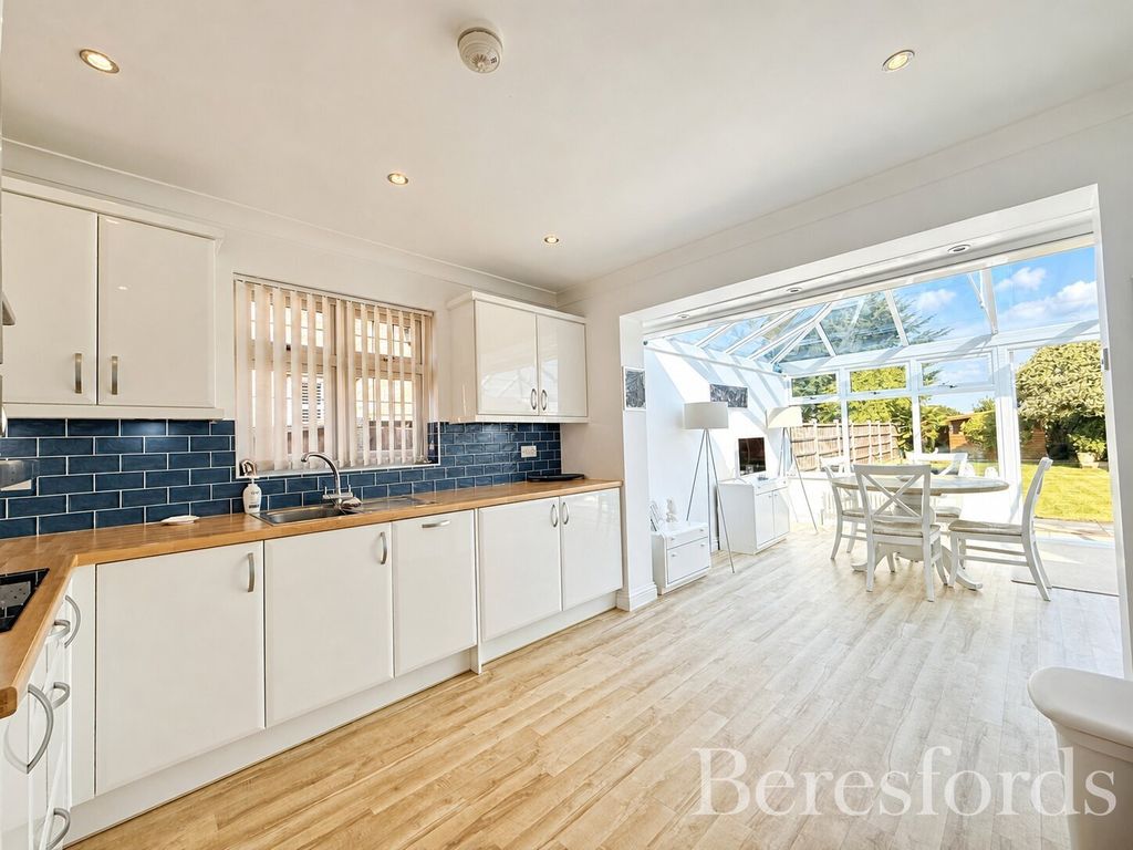 Property photo 3 of 20 Picture No. 05