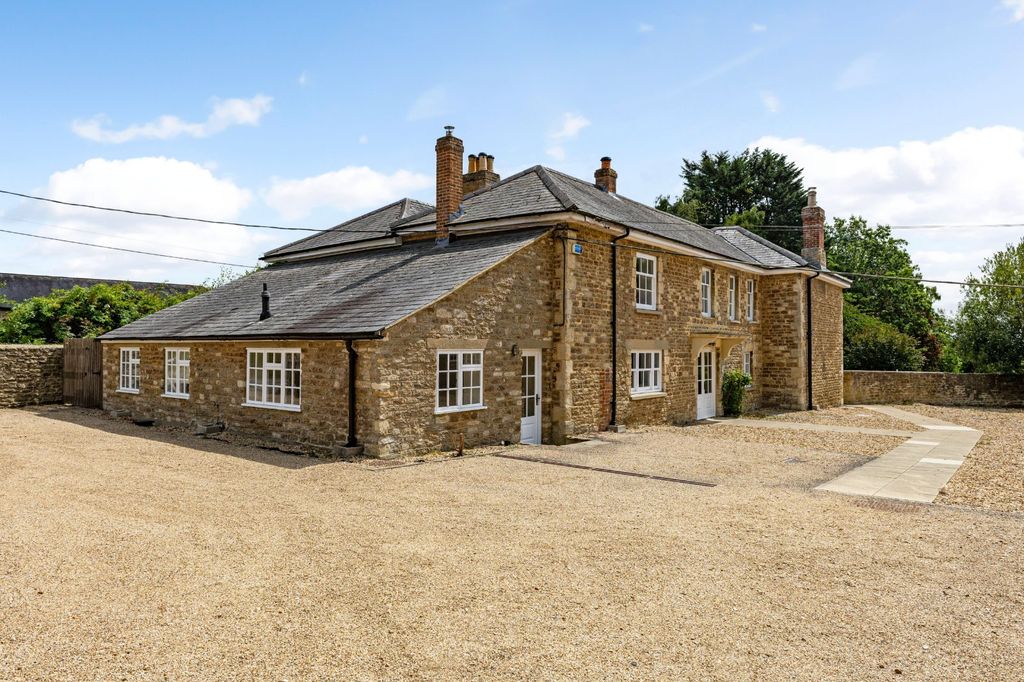 Property photo 1 of 25 Picture No. 28