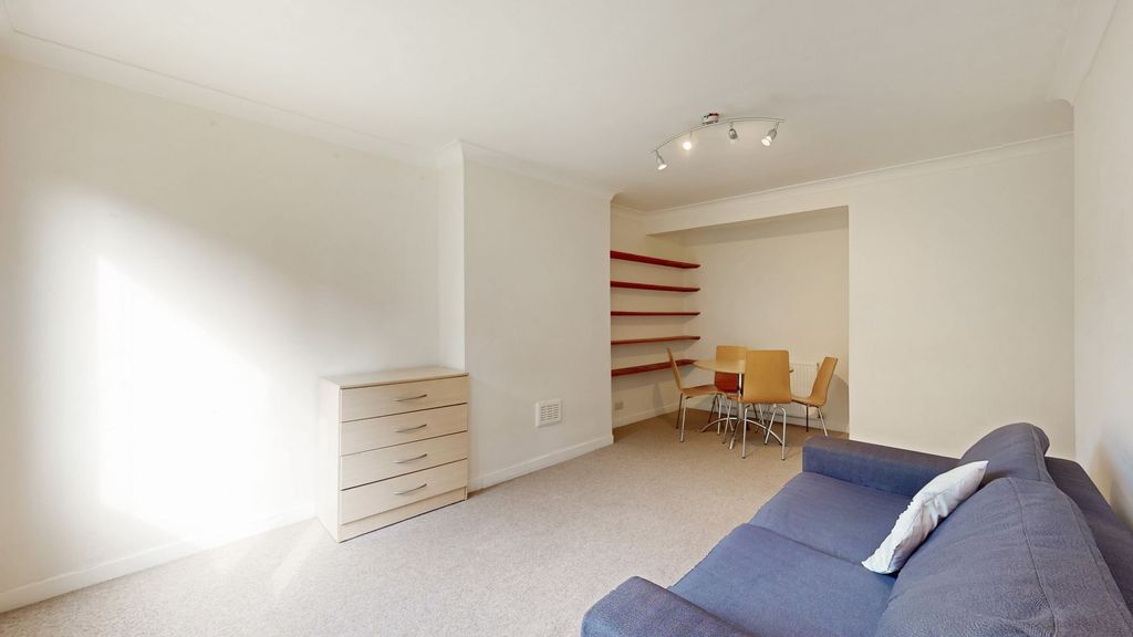 Property photo 1 of 3