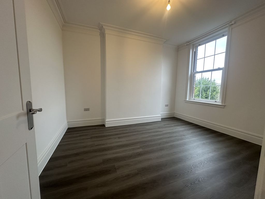 Property photo 3 of 4 Img_9343