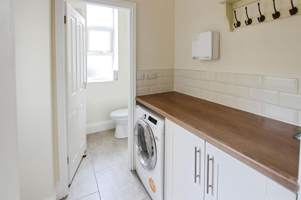 Property photo 3 of 7 4Cea21Ab-Utility.Jpg