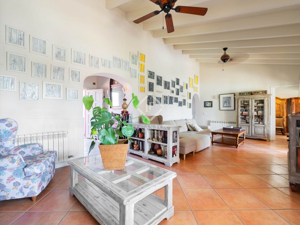 Property photo 3 of 26