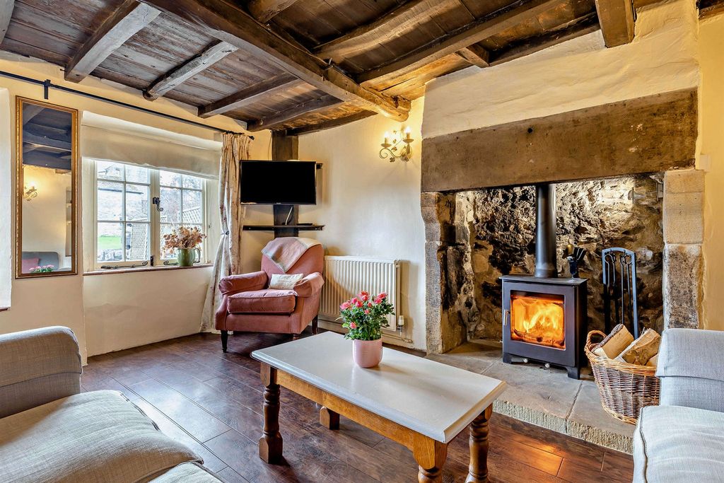 Property photo 3 of 33