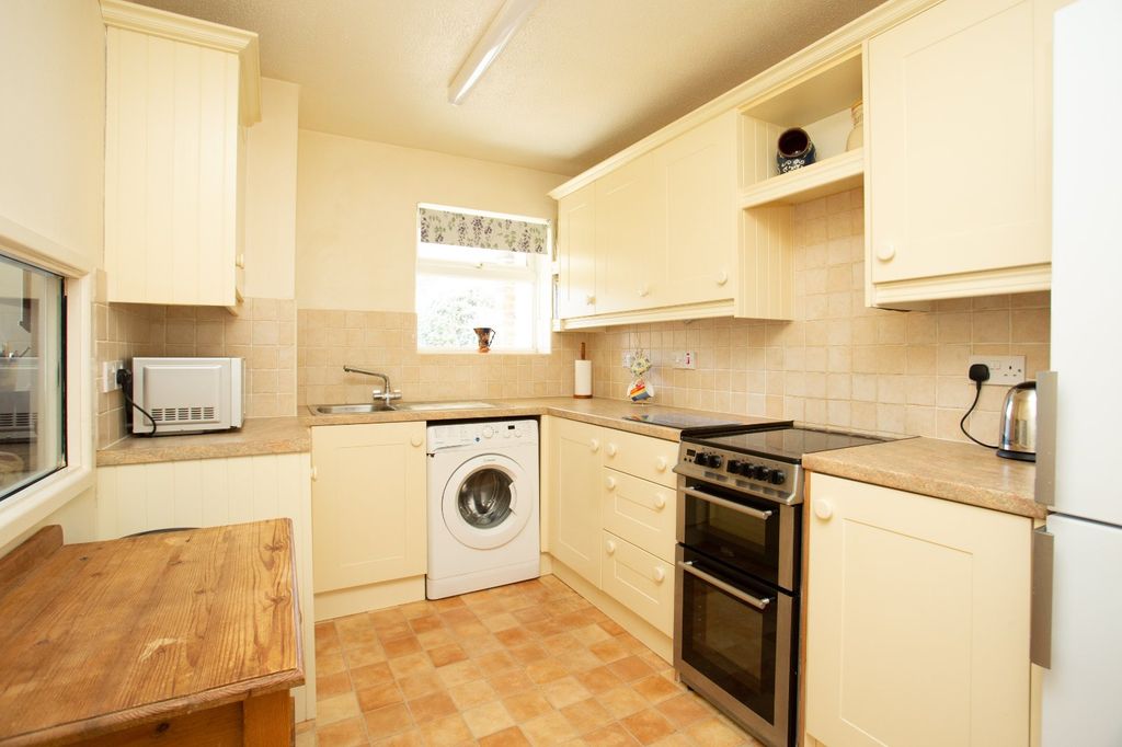 Property photo 2 of 8 Picture 2