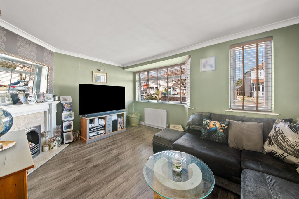 Property photo 3 of 27 Photo 1