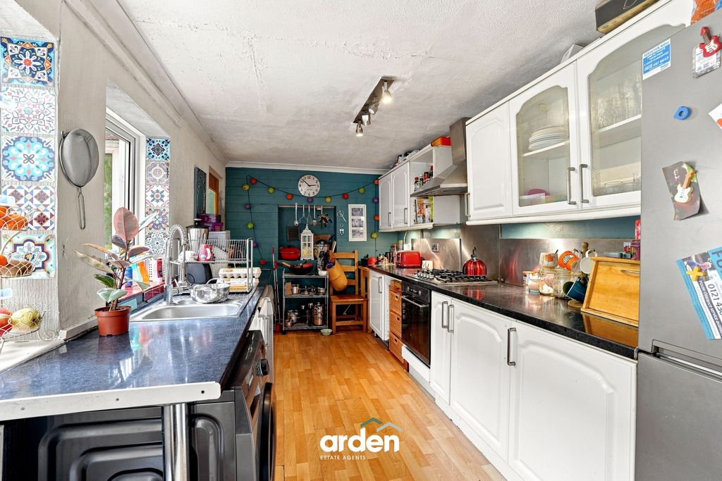 Property photo 3 of 13
