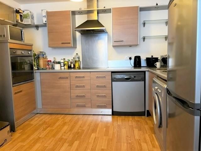 Property photo 2 of 9 Living Kitchen