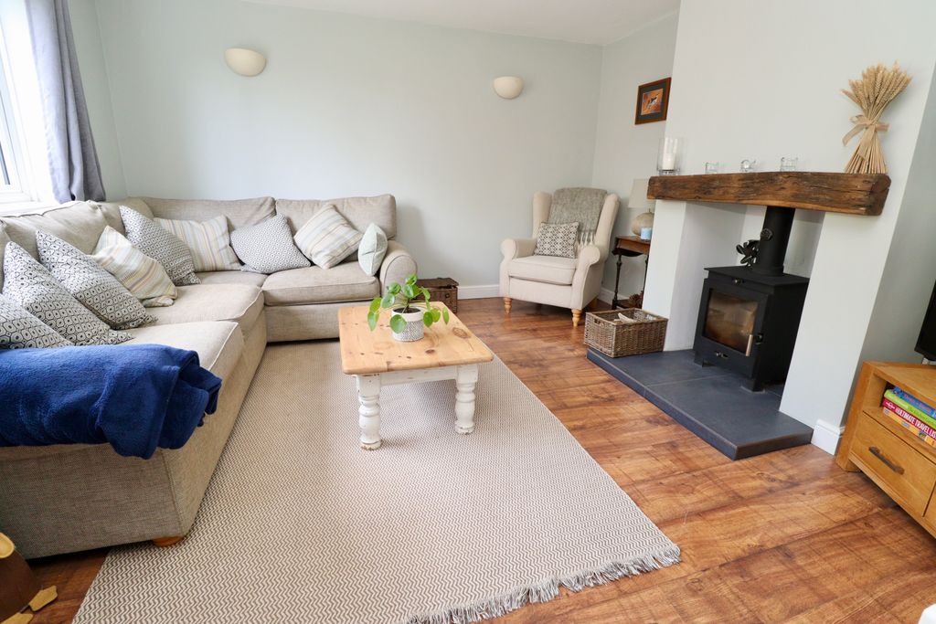 Property photo 3 of 20 Img_3309