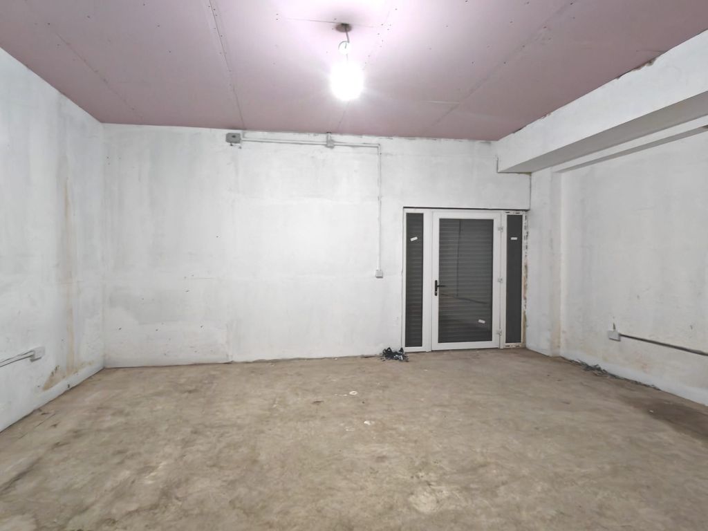 Property photo 2 of 2