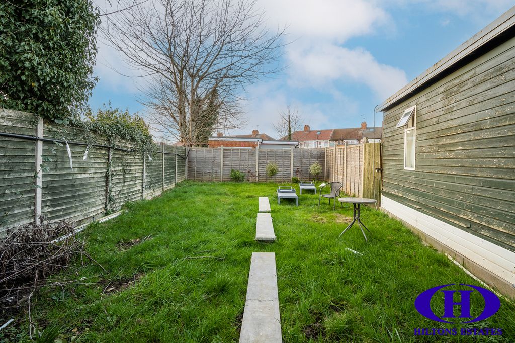 Property photo 2 of 22 Dsc09797-Hdr Copy