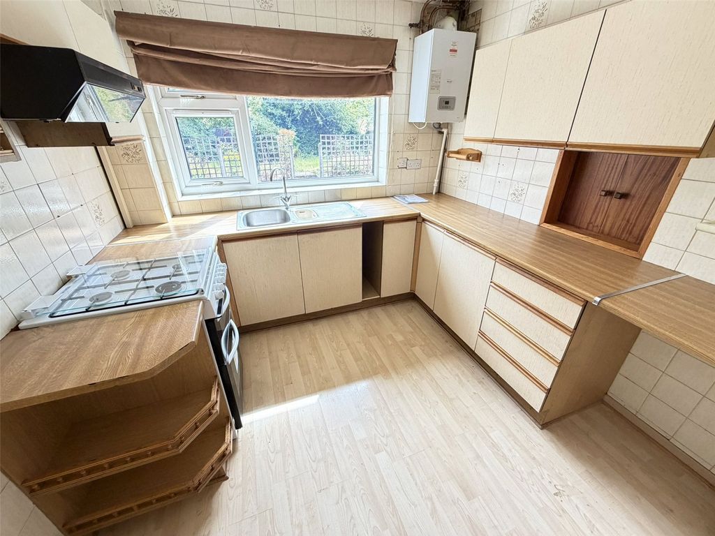 Property photo 2 of 17 Picture No. 13