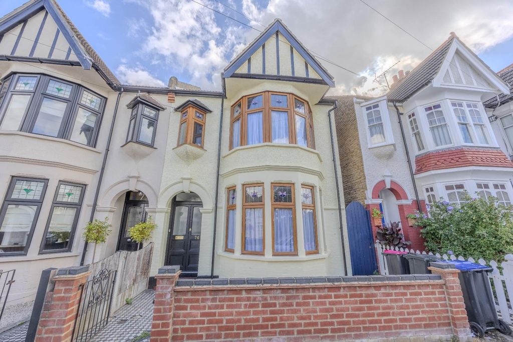 Property photo 1 of 15