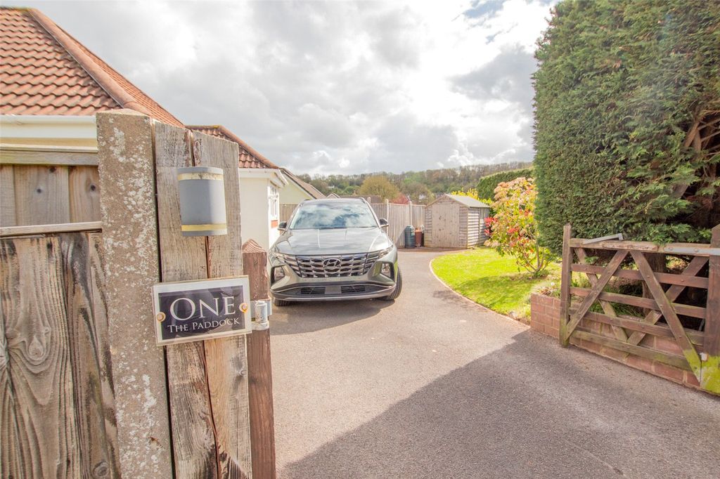 Property photo 1 of 19 Picture No. 06