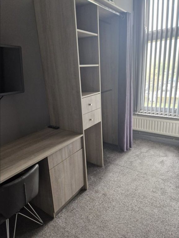 Property photo 3 of 10 9082939.Png