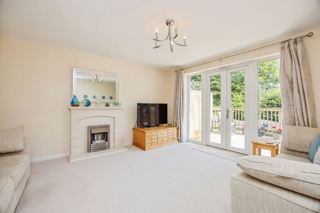 Property photo 2 of 27 Pbox-Img.Jpg