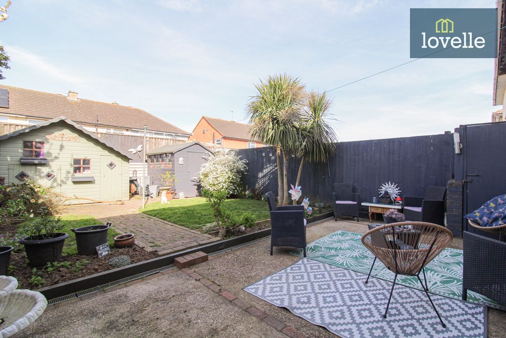 Property photo 2 of 10
