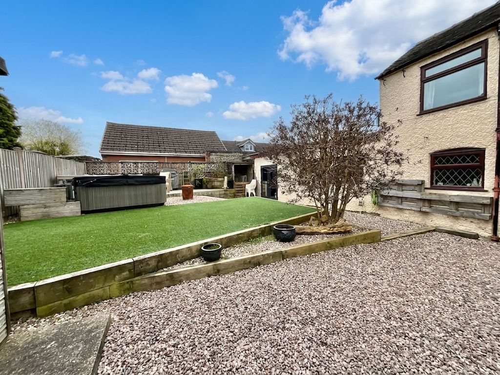 Property photo 2 of 24