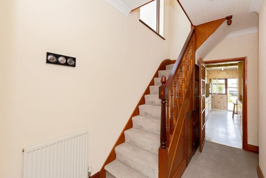 Property photo 2 of 18 Photo