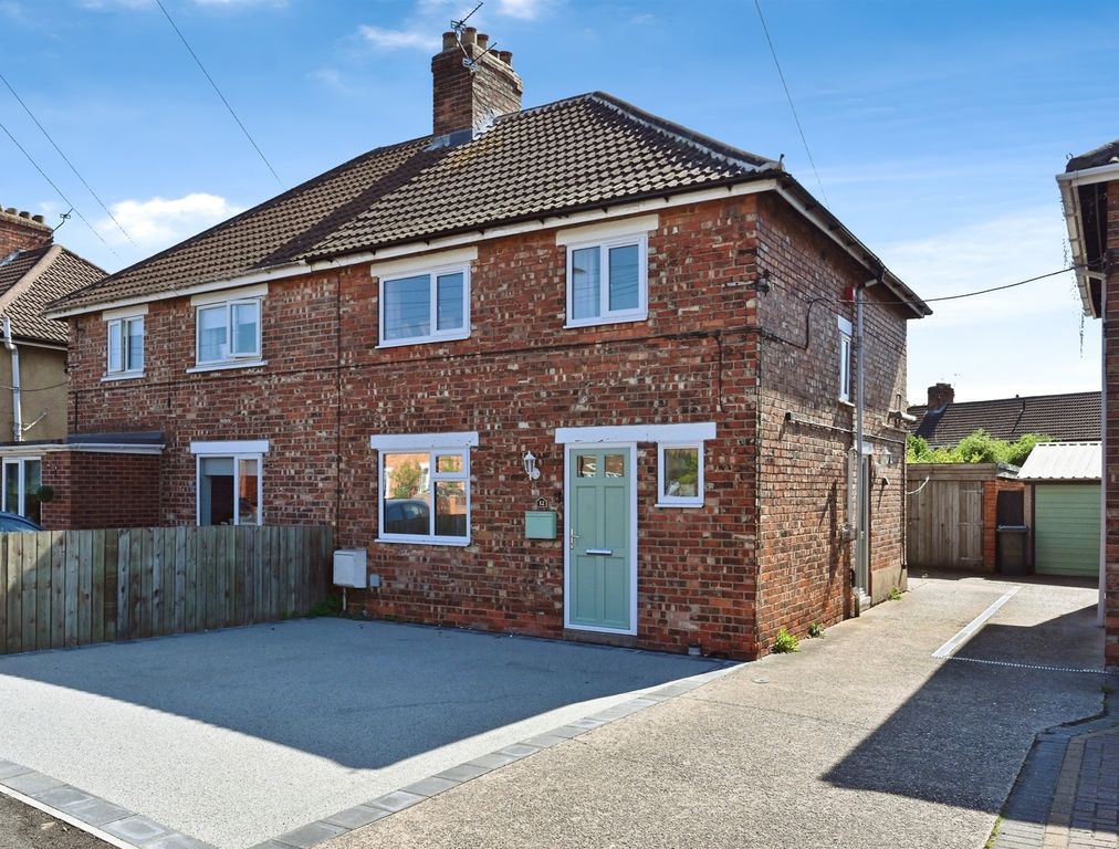 Property photo 1 of 11