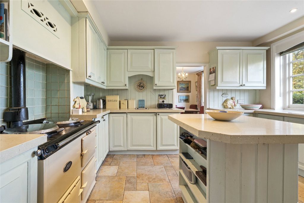 Property photo 3 of 29 Picture No. 32