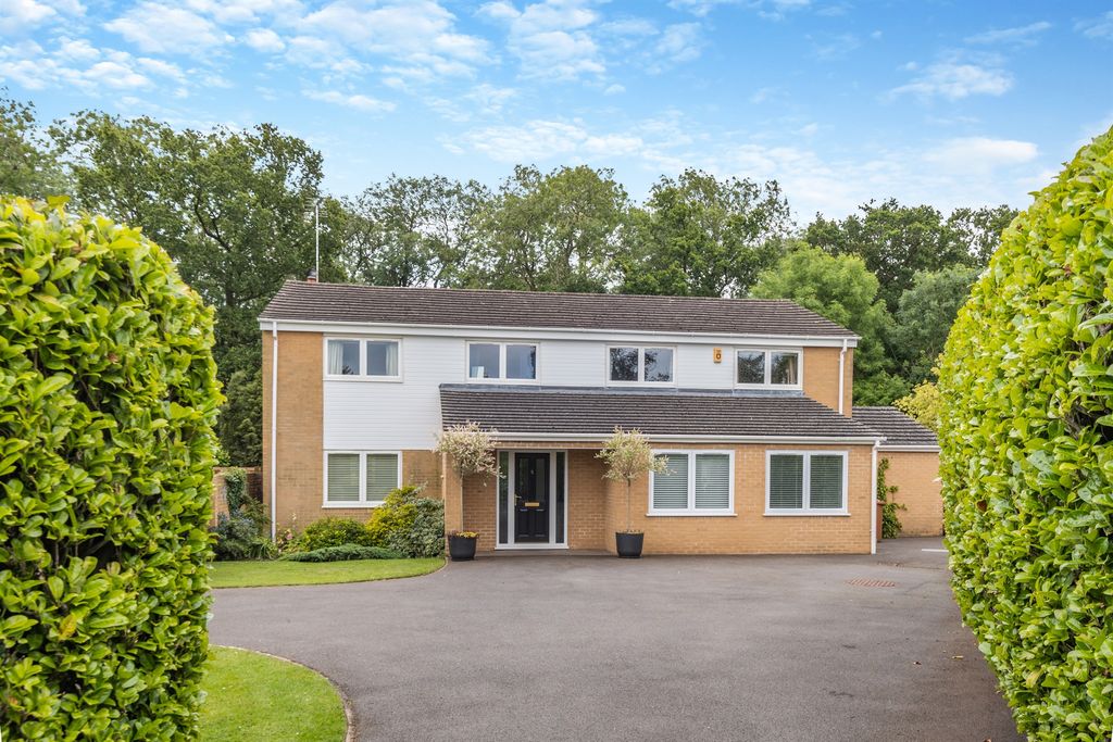 Property photo 1 of 18