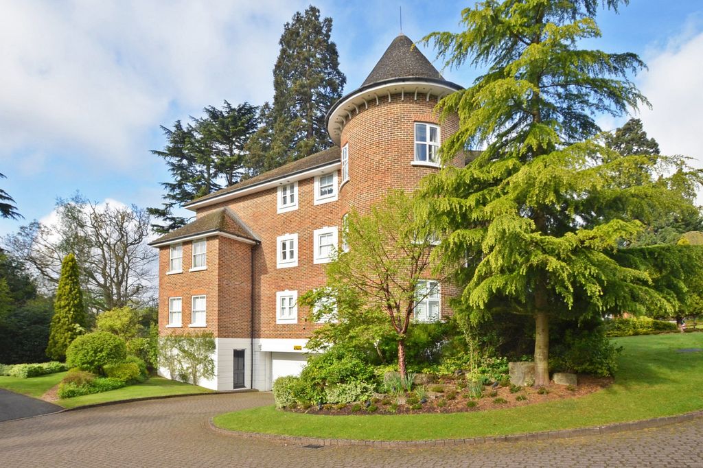 Property photo 1 of 6 Front