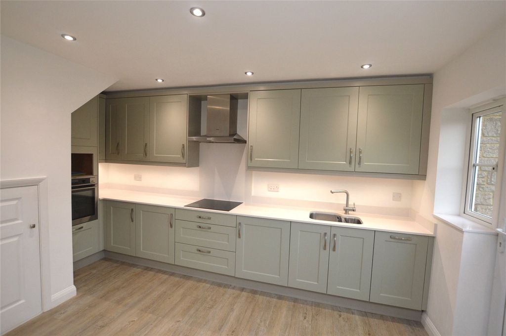 Property photo 3 of 20 Picture No. 04