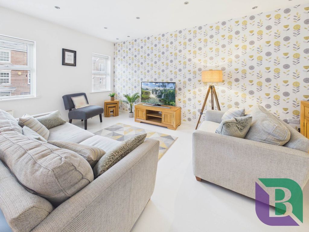 Property photo 3 of 17