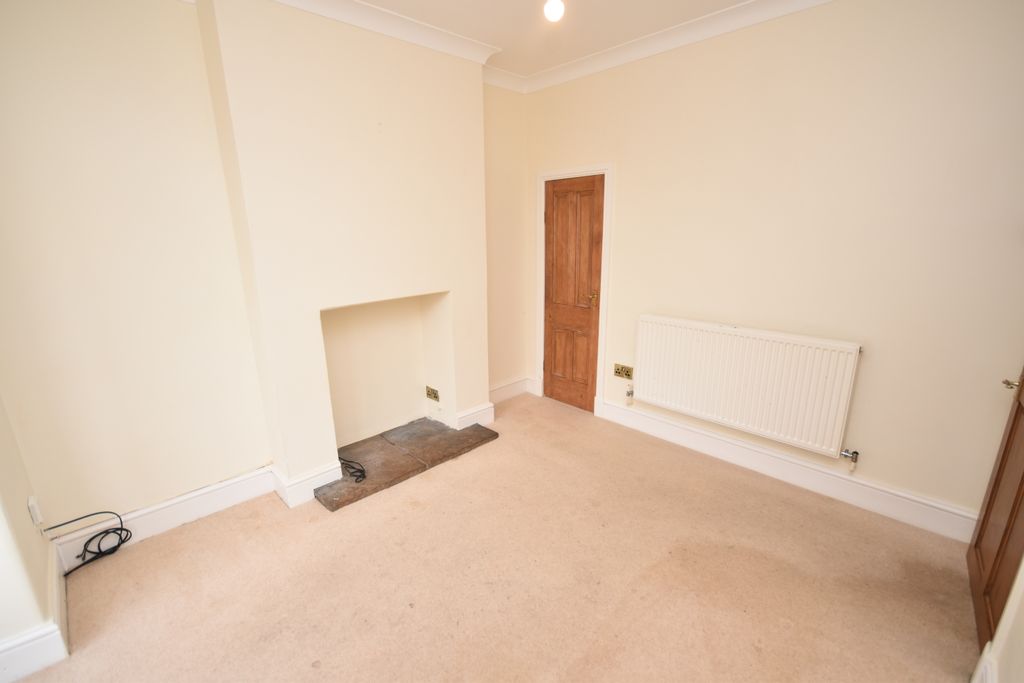 Property photo 3 of 14 Lounge