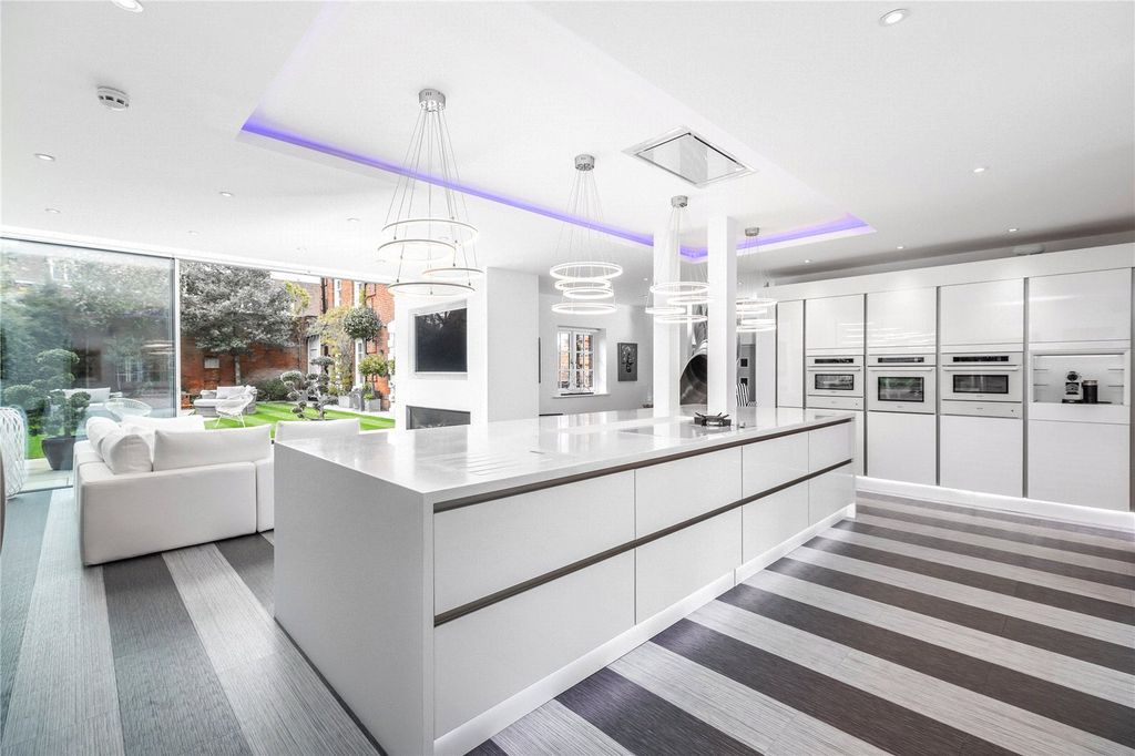 Property photo 3 of 19 Kitchen/Family Area