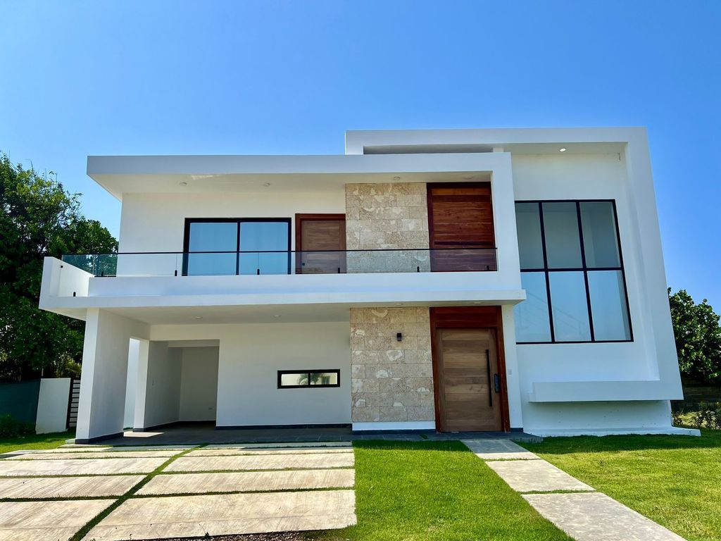 Property photo 1 of 30
