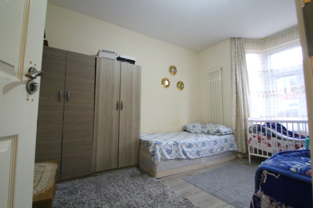 Property photo 3 of 21